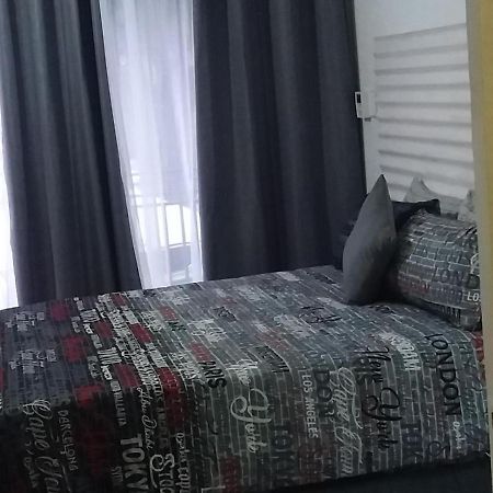 Mykhaya-Your Home Away From Home ケンプトンパーク エクステリア 写真